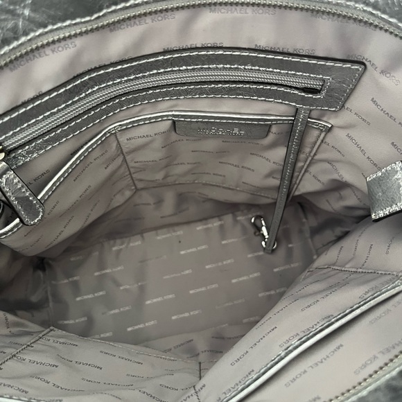 EUC Michael Kors tote - Picture 6 of 6